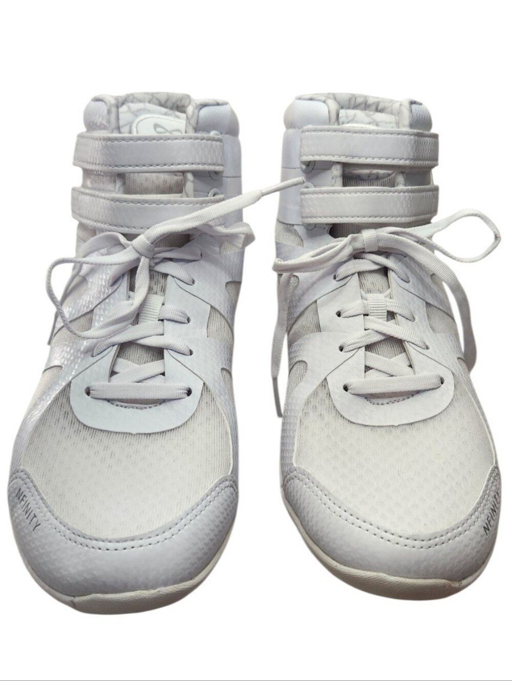 Nfinity Beast mid-top cheer shoes white size 10.5
